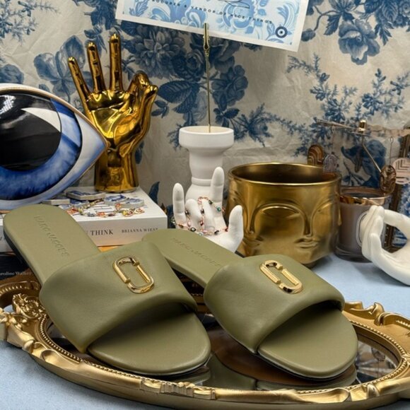 🆕 MARC JACOBS 🧿 NWOB The Snapshot Slide, Reed Green - Sz 38 US 8 - Picture 3 of 12